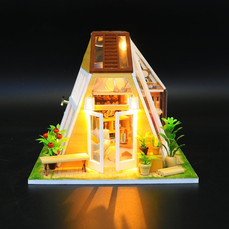 LITTLE STORY Składany Drewniany Model LED - Peter's Dream Hut