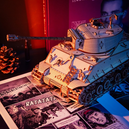 Little Story Drewniane Puzzle Model 3D - M4A3E8 Sherman