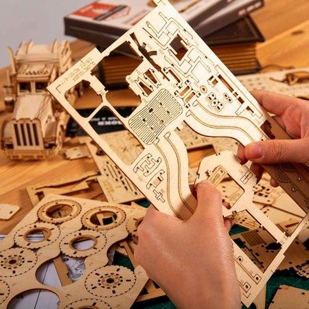 ROBOTIME Drewniane Puzzle 3D - Klasyczne Auto